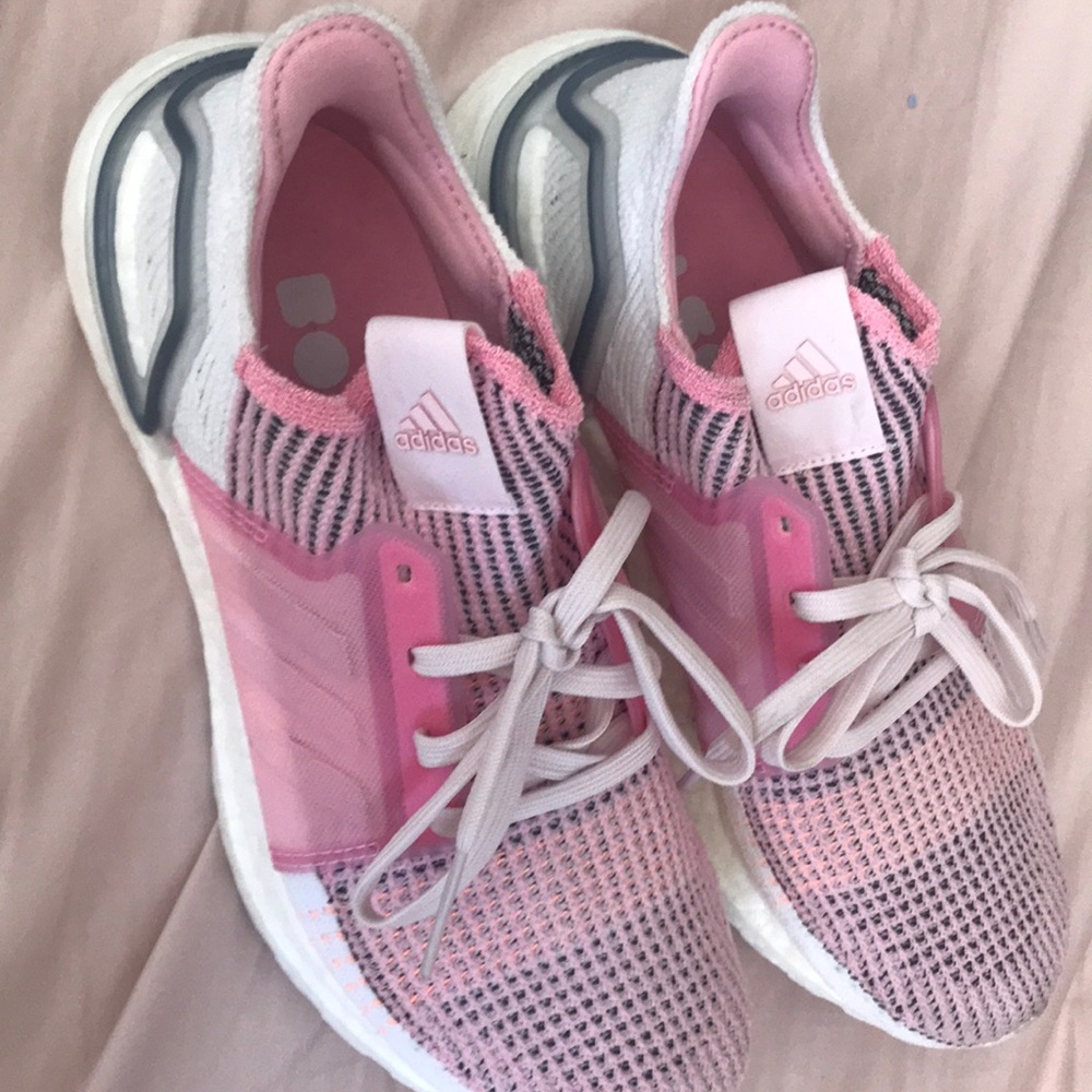 2019 UltraBoost Size 7 - Worn twice
